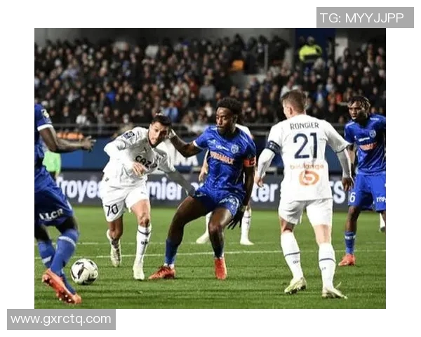 卡昂主场迎战格勒诺布尔争夺法乙联赛关键三分之战